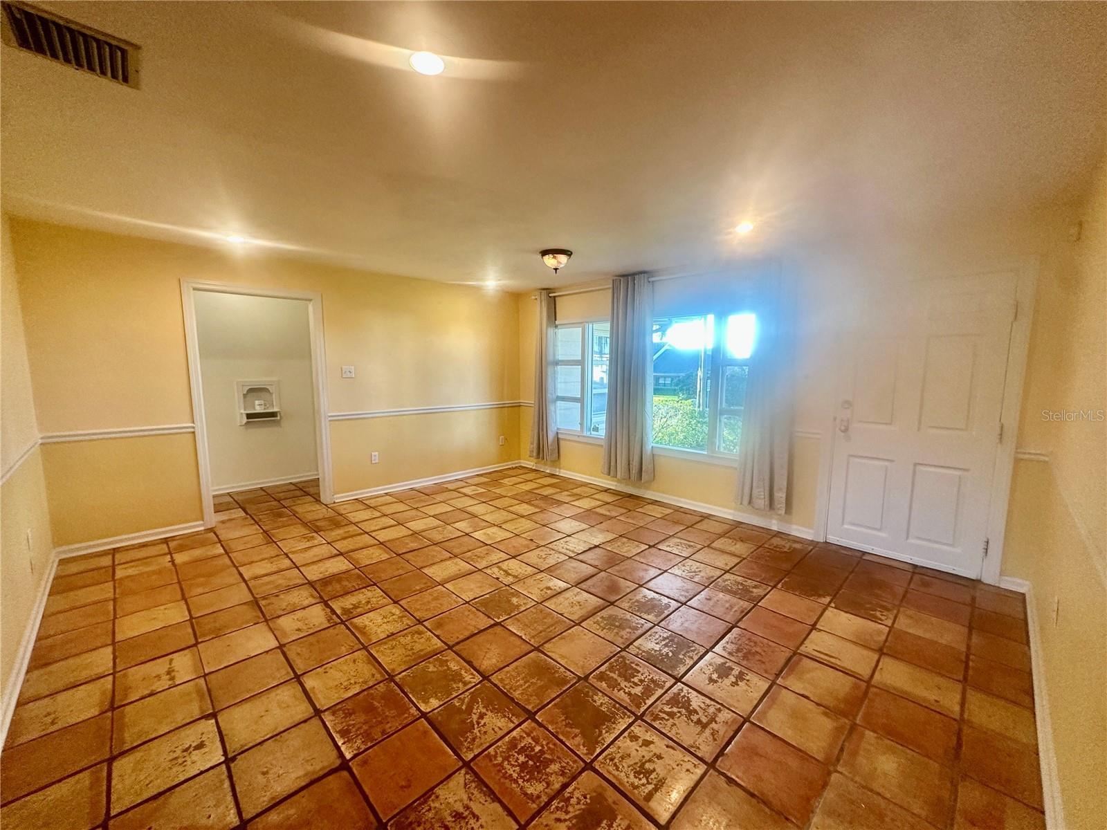 Image 10 of 35 For 1105 Lake Otis Drive