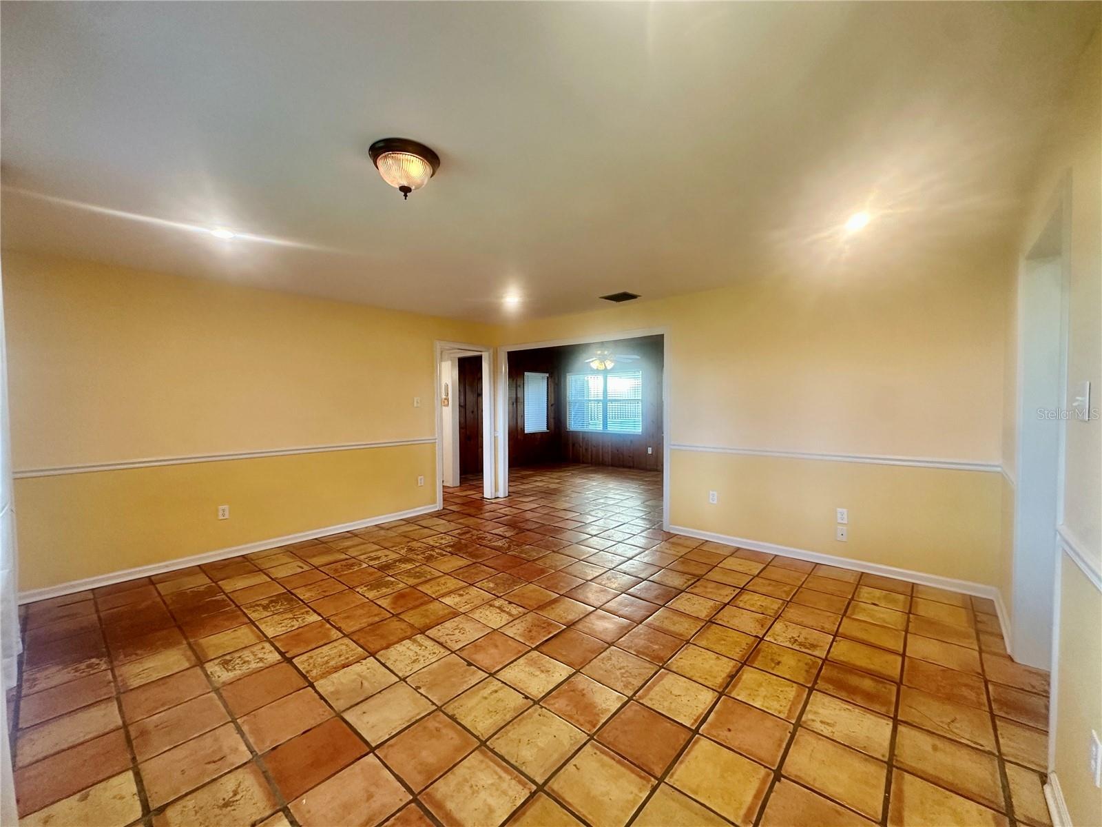 Image 11 of 35 For 1105 Lake Otis Drive