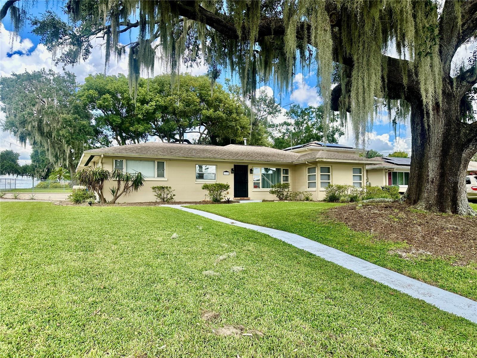 Image 3 of 35 For 1105 Lake Otis Drive