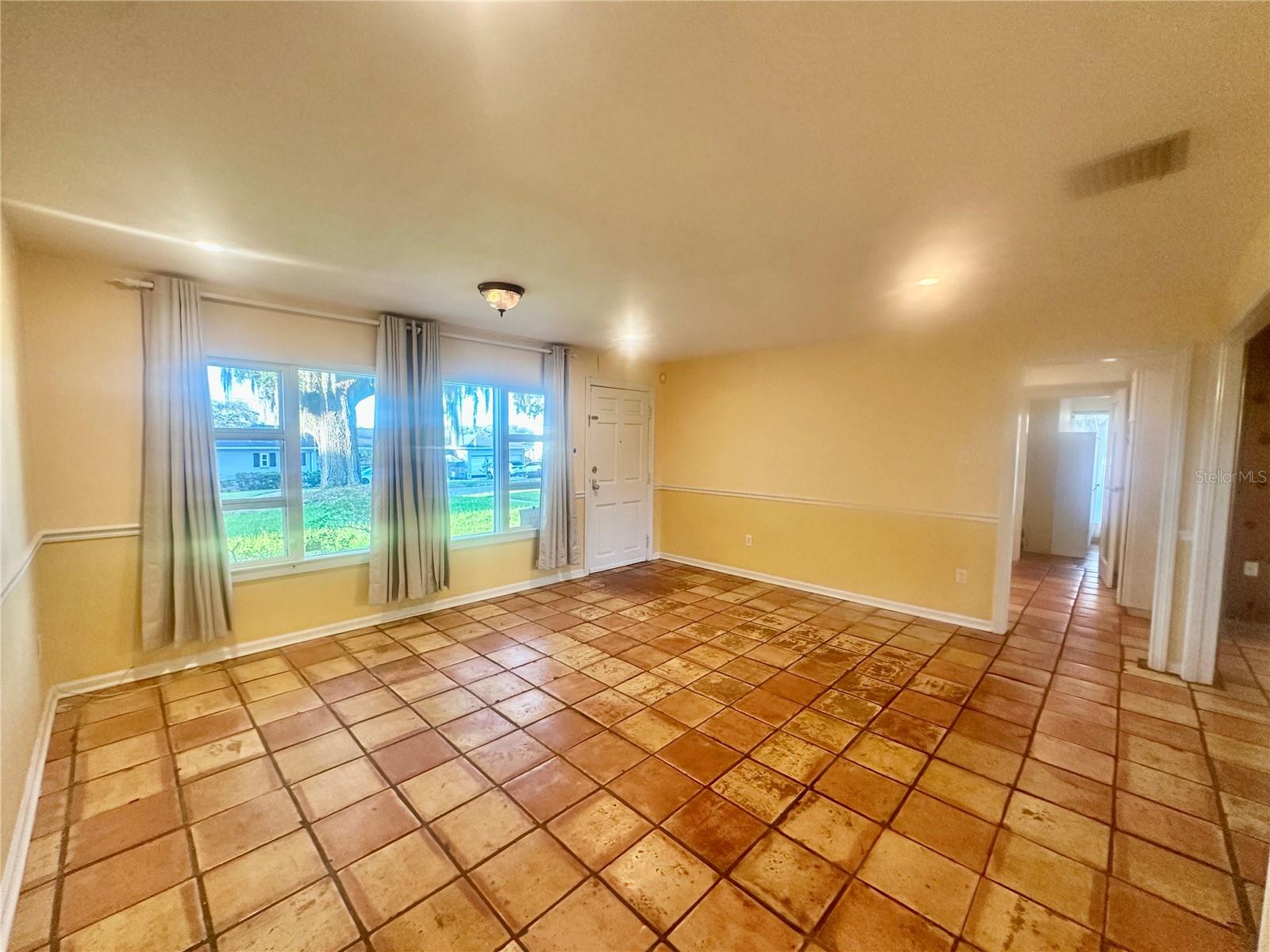 Image 9 of 35 For 1105 Lake Otis Drive