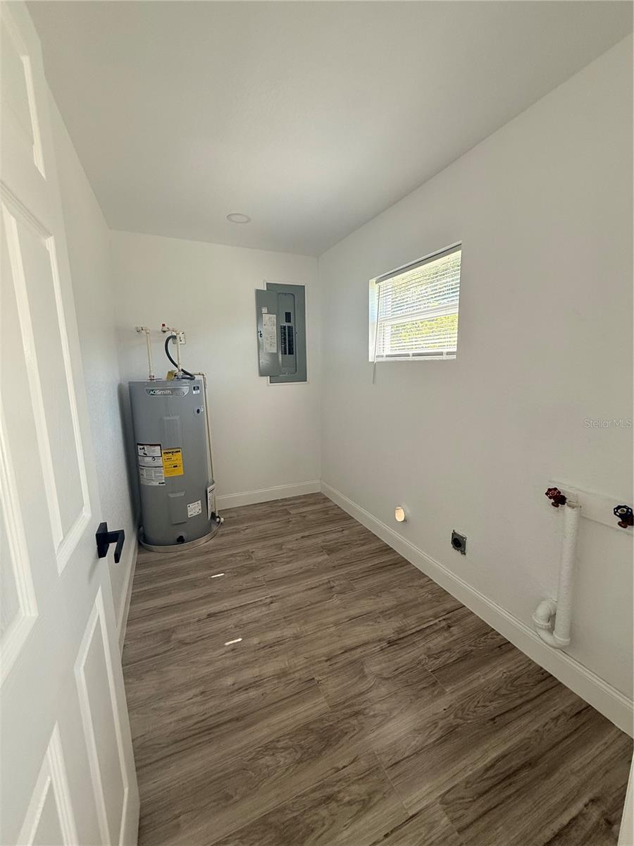 Image 11 of 18 For 875 Chamberlain Boulevard