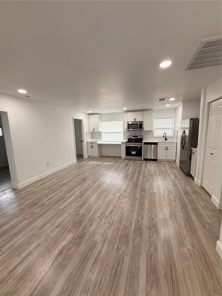 Image 3 of 18 For 875 Chamberlain Boulevard