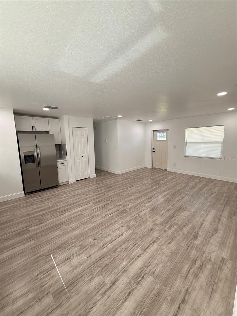 Image 5 of 18 For 875 Chamberlain Boulevard