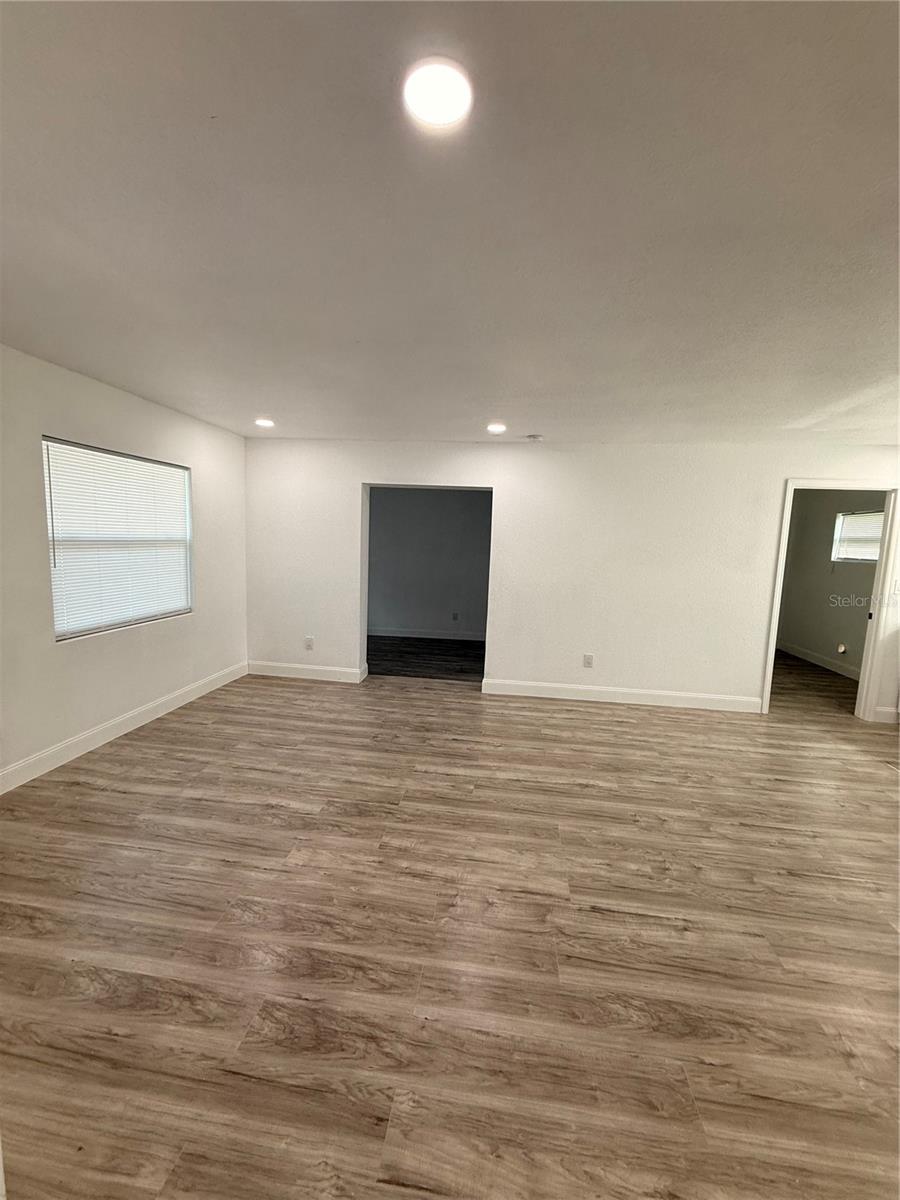Image 8 of 18 For 875 Chamberlain Boulevard