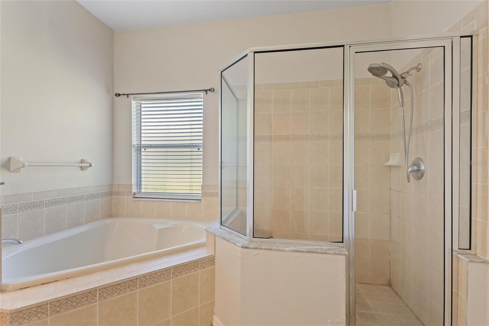 Image 17 of 55 For 4039 Navigator Way