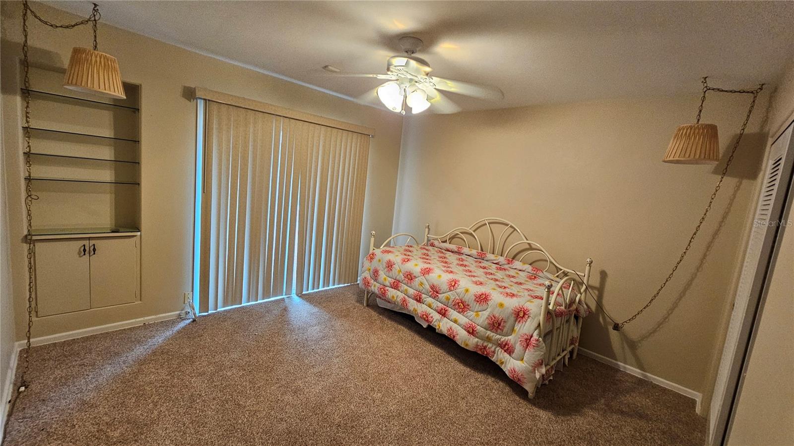 Image 20 of 29 For 880 Oleander Drive Se