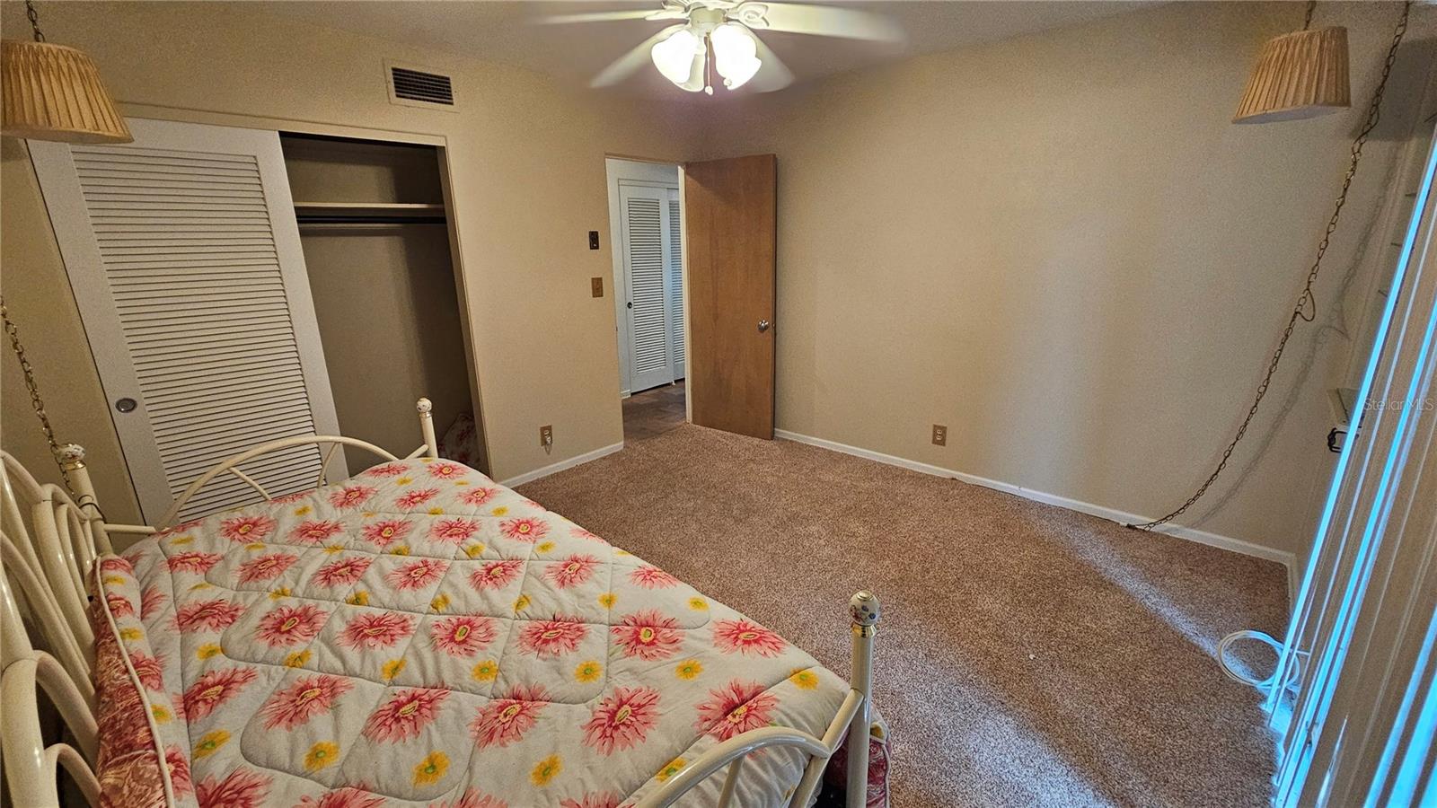 Image 21 of 29 For 880 Oleander Drive Se