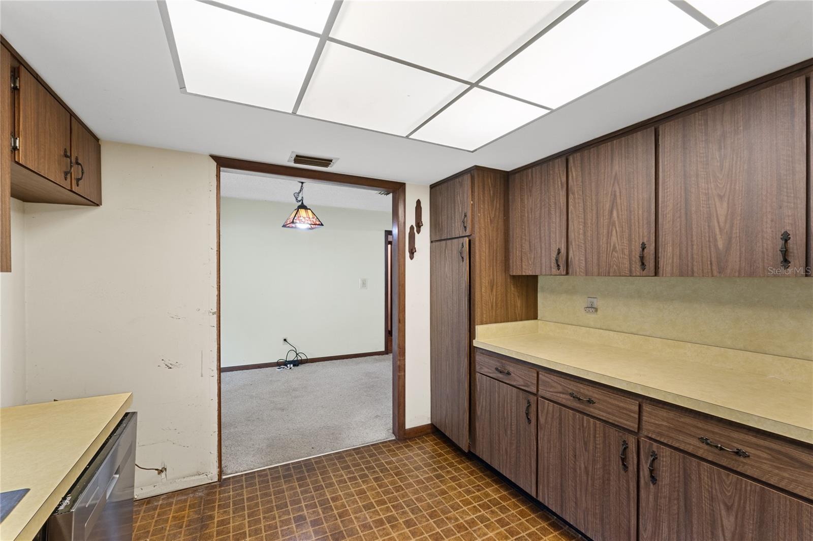 Image 16 of 76 For 660 Duggers Way