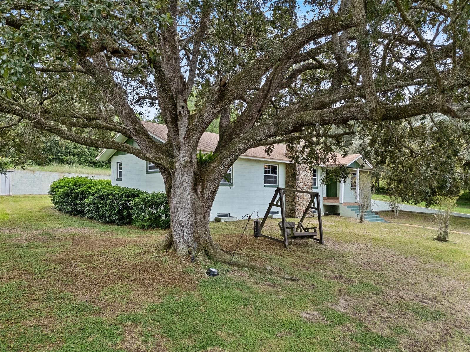 Image 18 of 76 For 660 Duggers Way