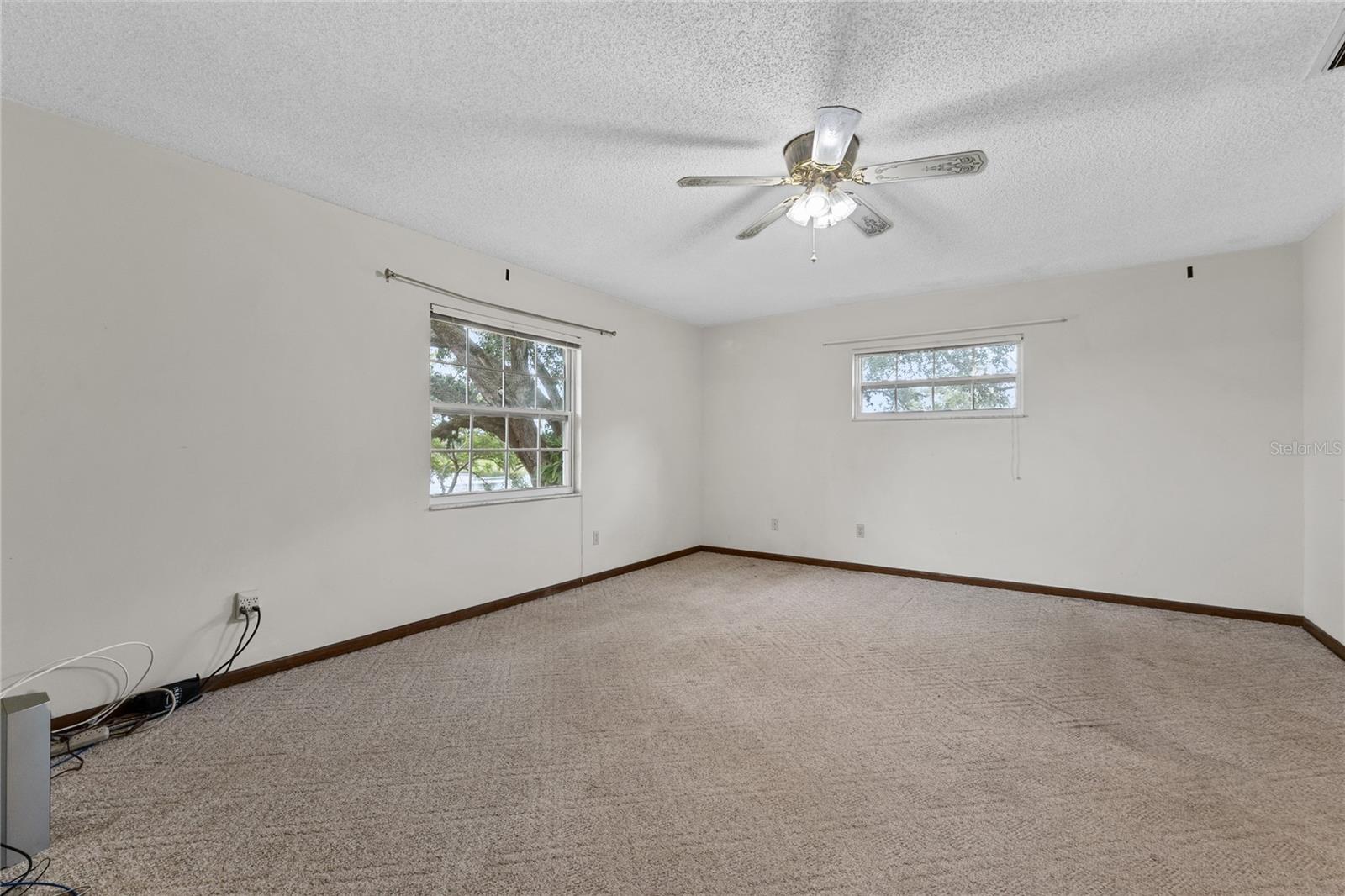 Image 19 of 76 For 660 Duggers Way