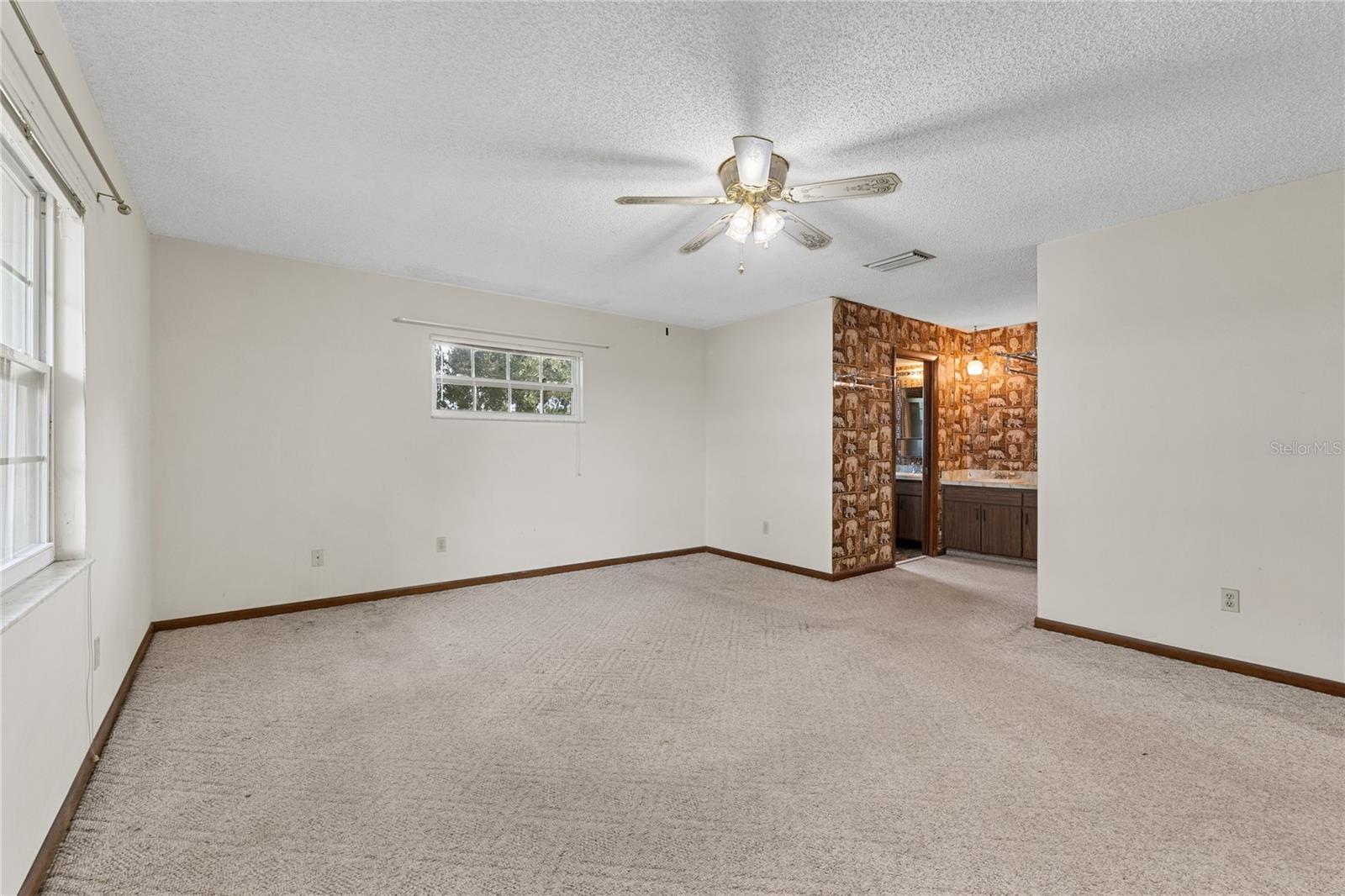 Image 20 of 76 For 660 Duggers Way