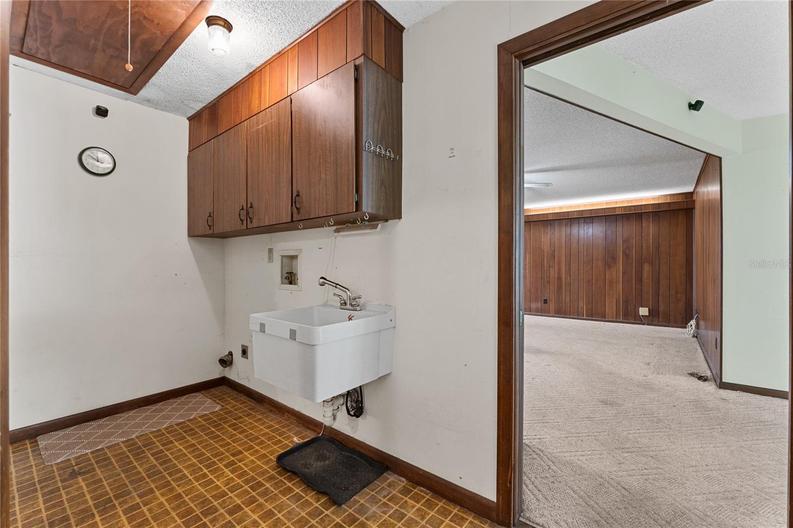 Image 32 of 76 For 660 Duggers Way