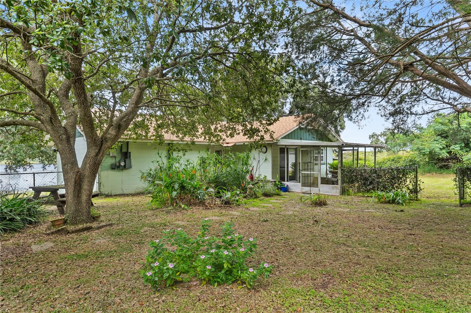 Image 52 of 76 For 660 Duggers Way