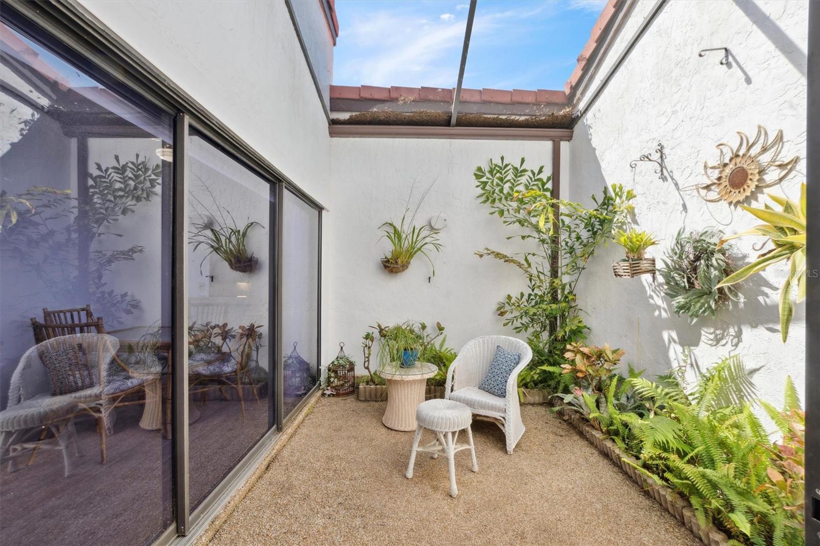 Image 17 of 59 For 2637 Sunburst Court