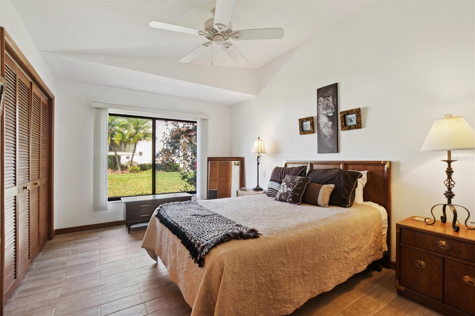 Image 31 of 59 For 2637 Sunburst Court