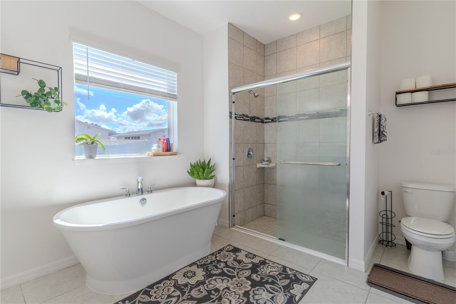 Image 12 of 27 For 1901 Everson Street