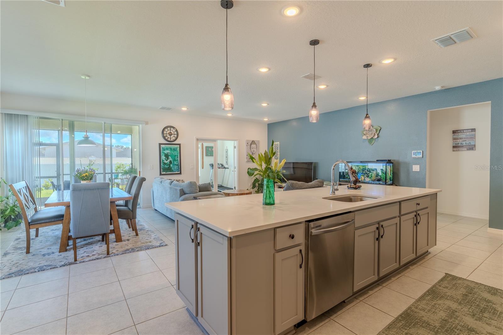 Image 4 of 27 For 1901 Everson Street