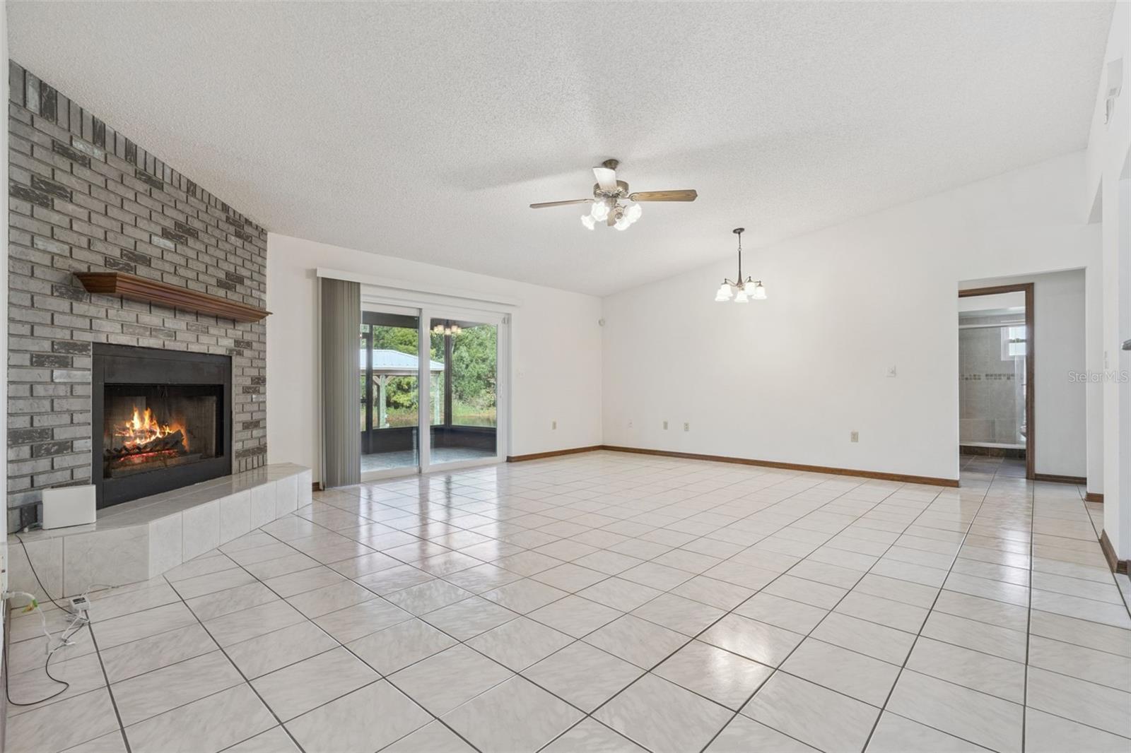 Image 10 of 49 For 1420 Flamingo Drive