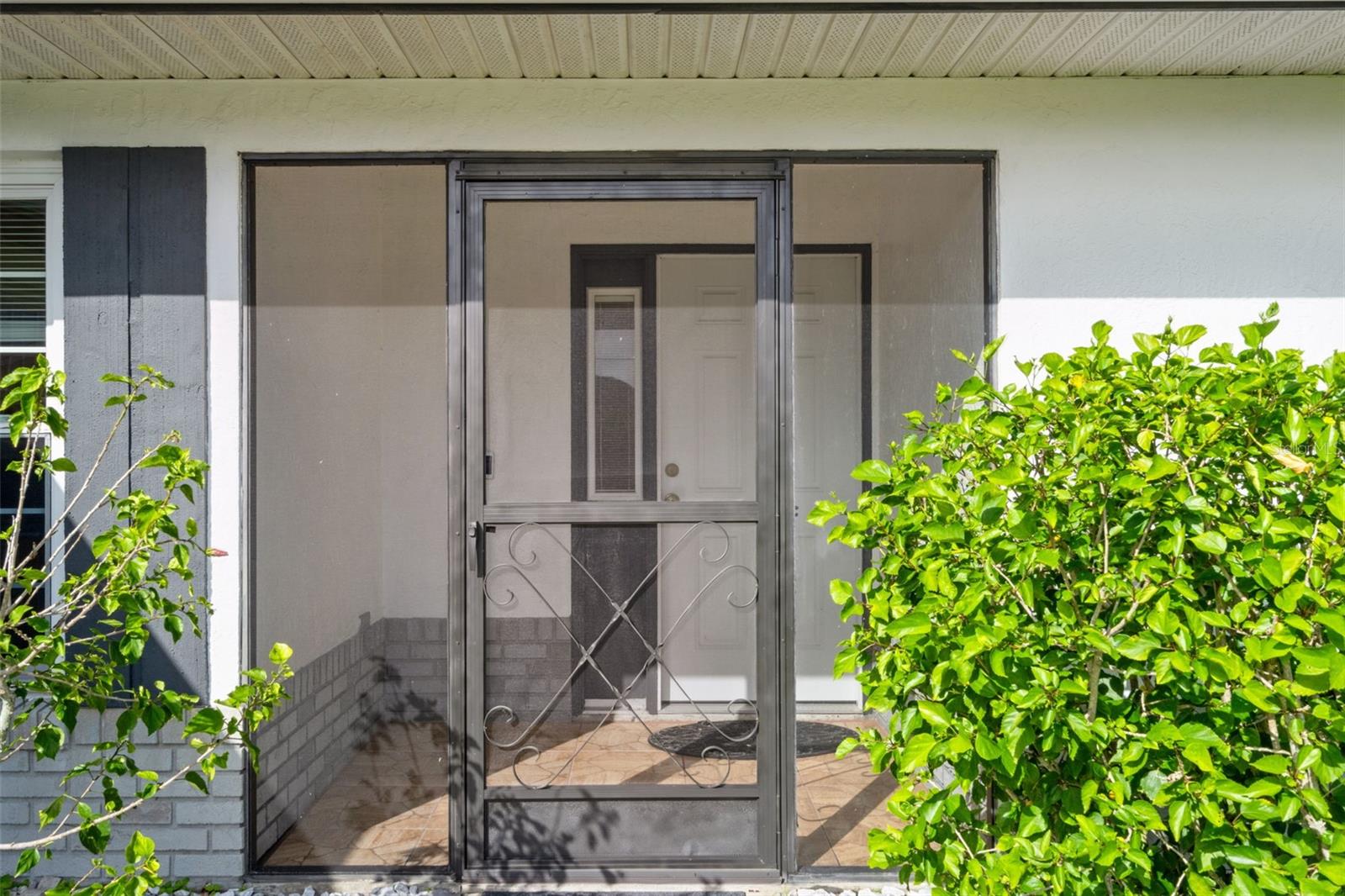 Image 4 of 49 For 1420 Flamingo Drive
