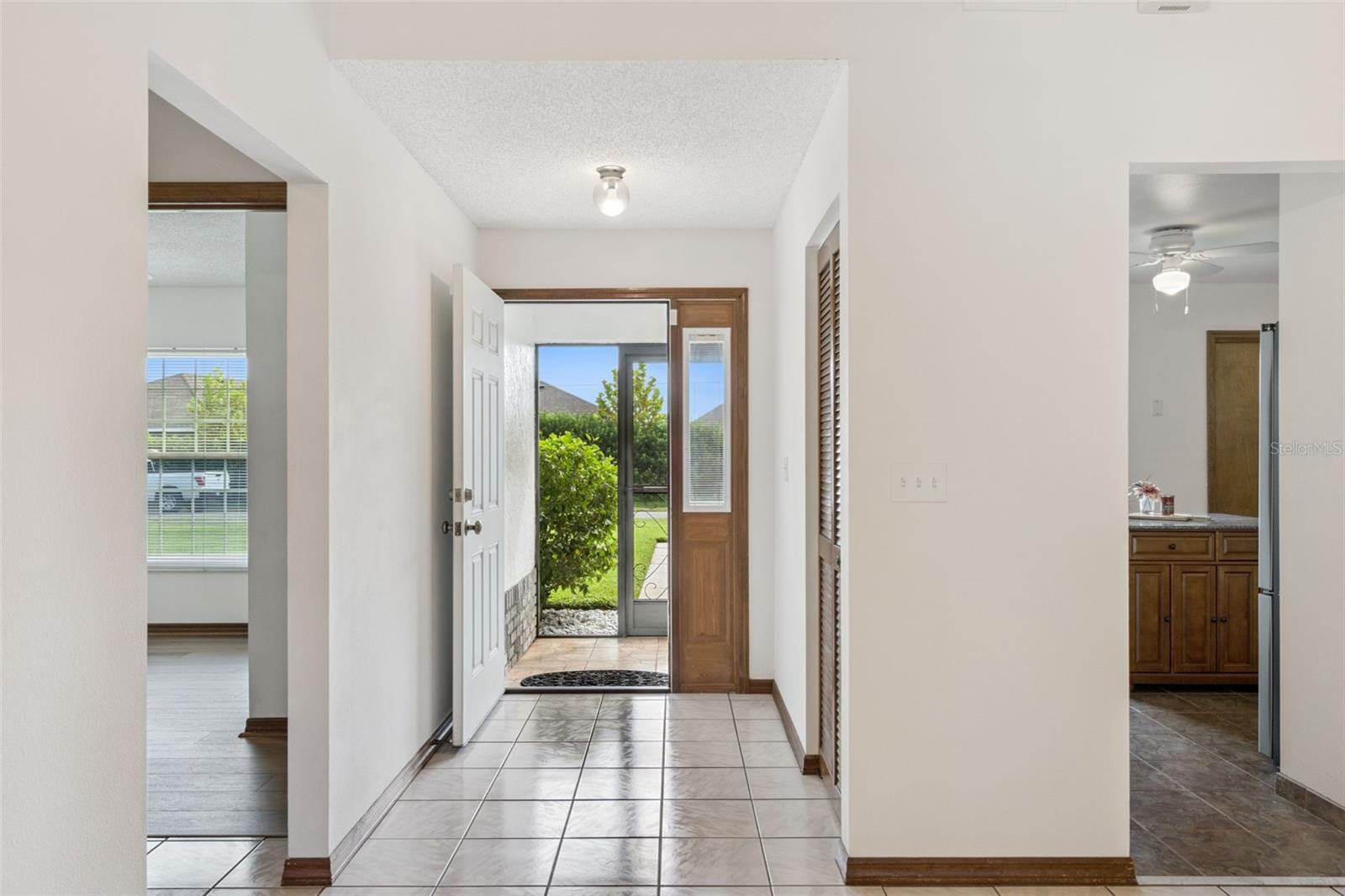 Image 5 of 49 For 1420 Flamingo Drive