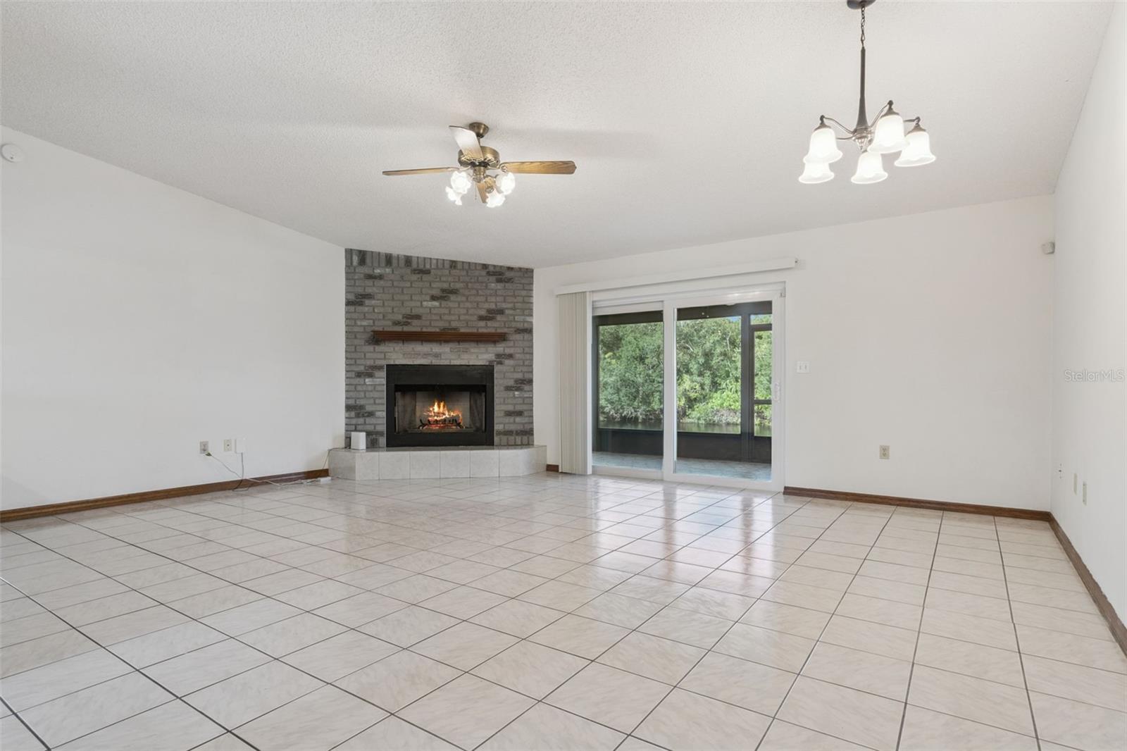 Image 6 of 49 For 1420 Flamingo Drive