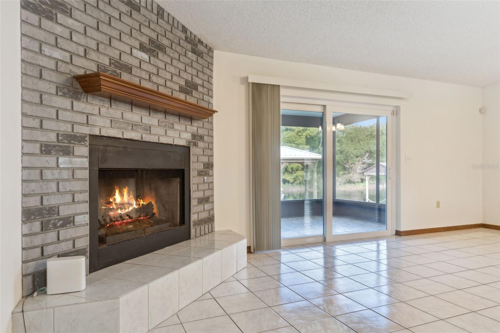 Image 8 of 49 For 1420 Flamingo Drive