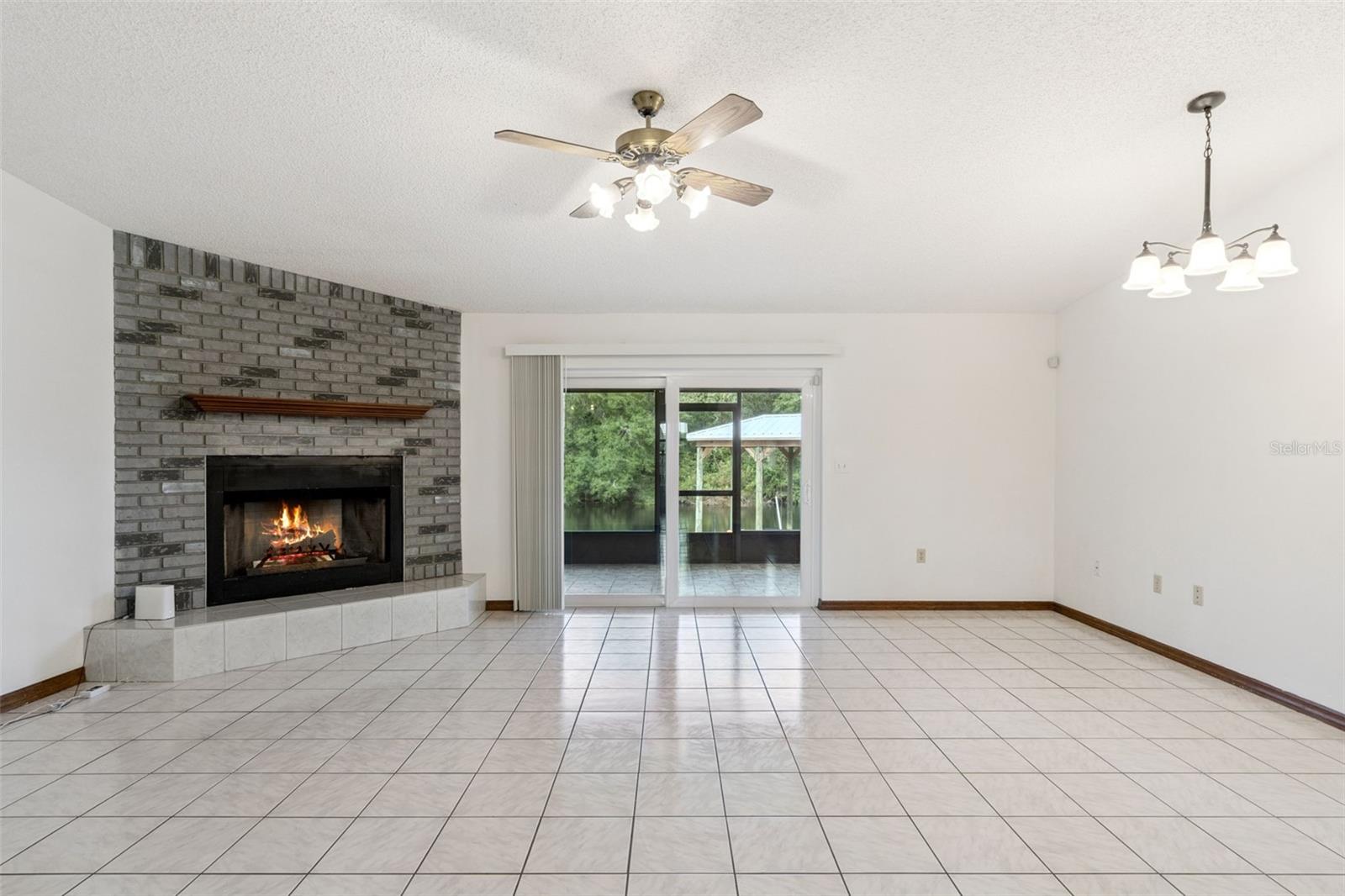 Image 9 of 49 For 1420 Flamingo Drive