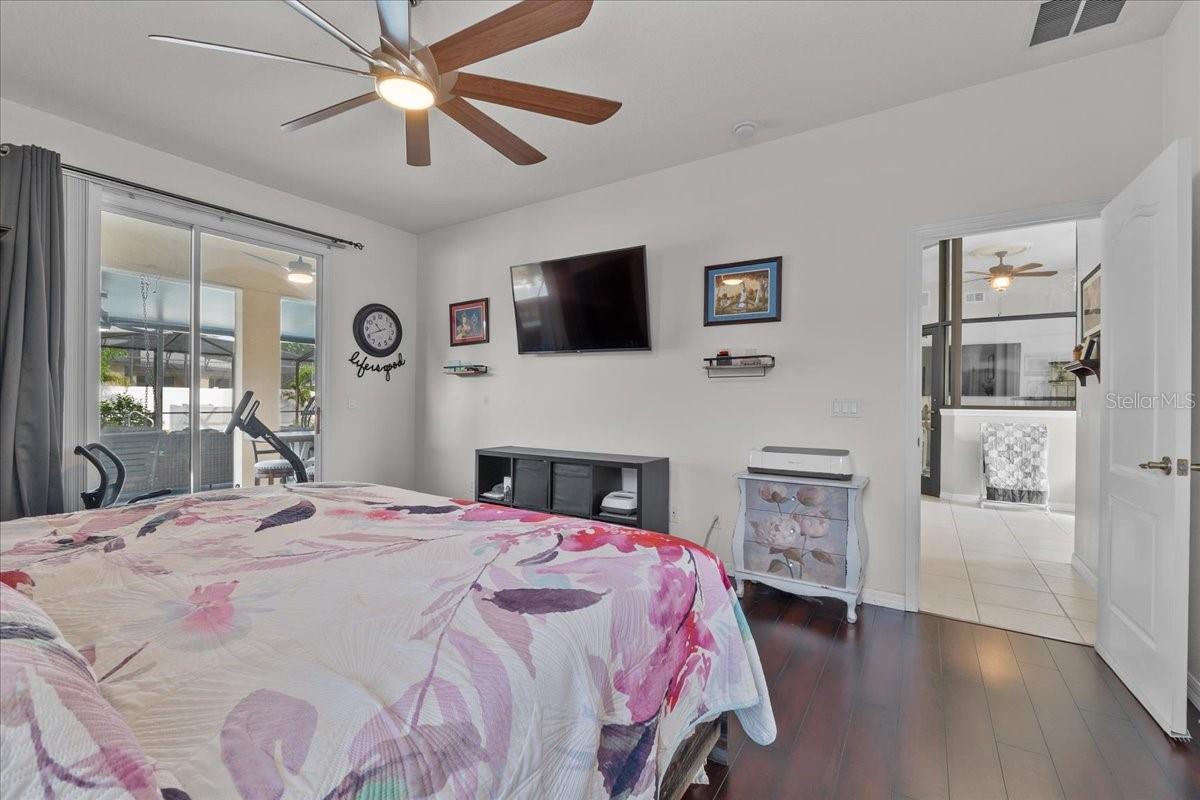 Image 24 of 53 For 110 Onyx Court