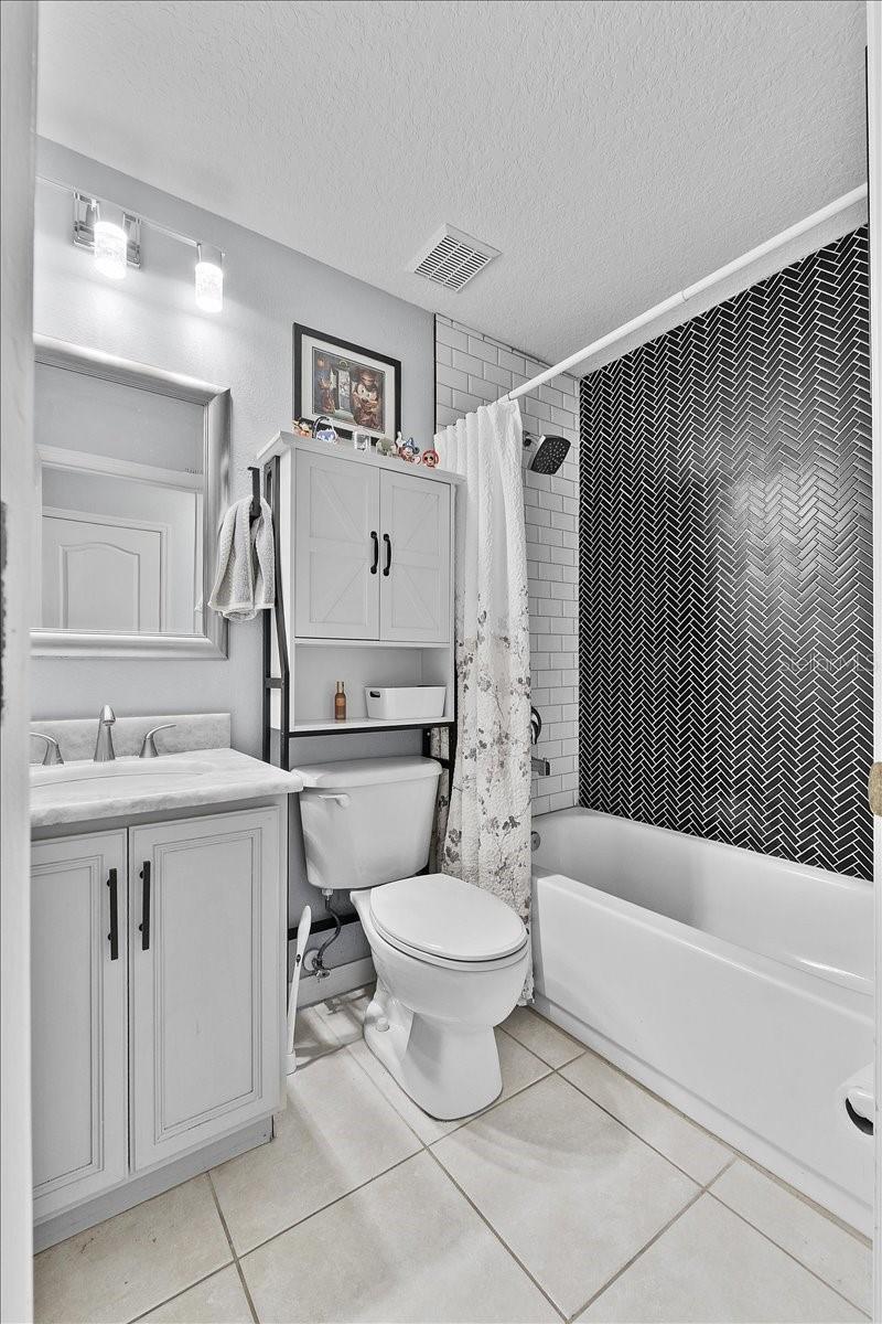 Image 43 of 53 For 110 Onyx Court
