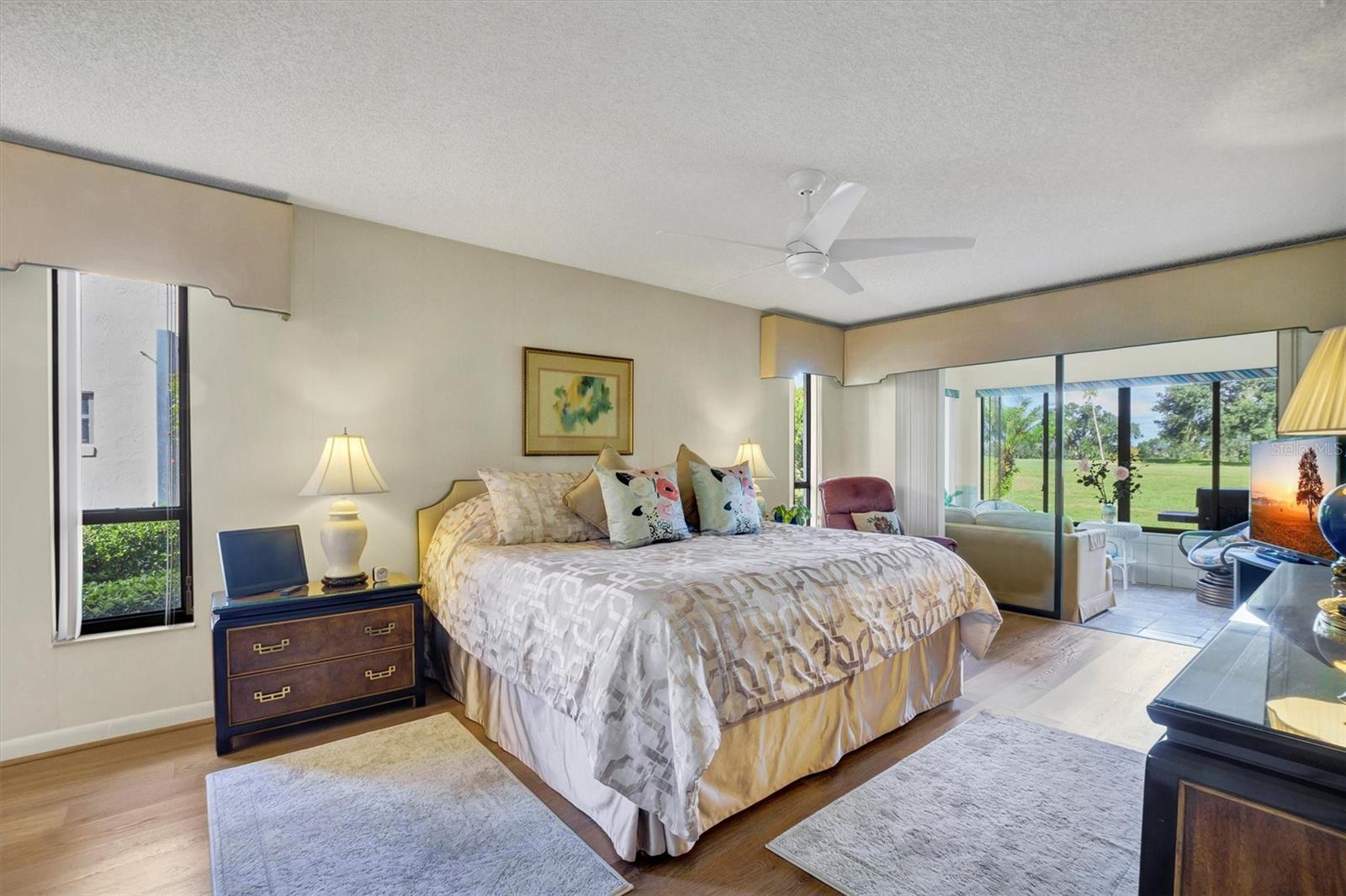Image 21 of 76 For 6002 Country Club Drive
