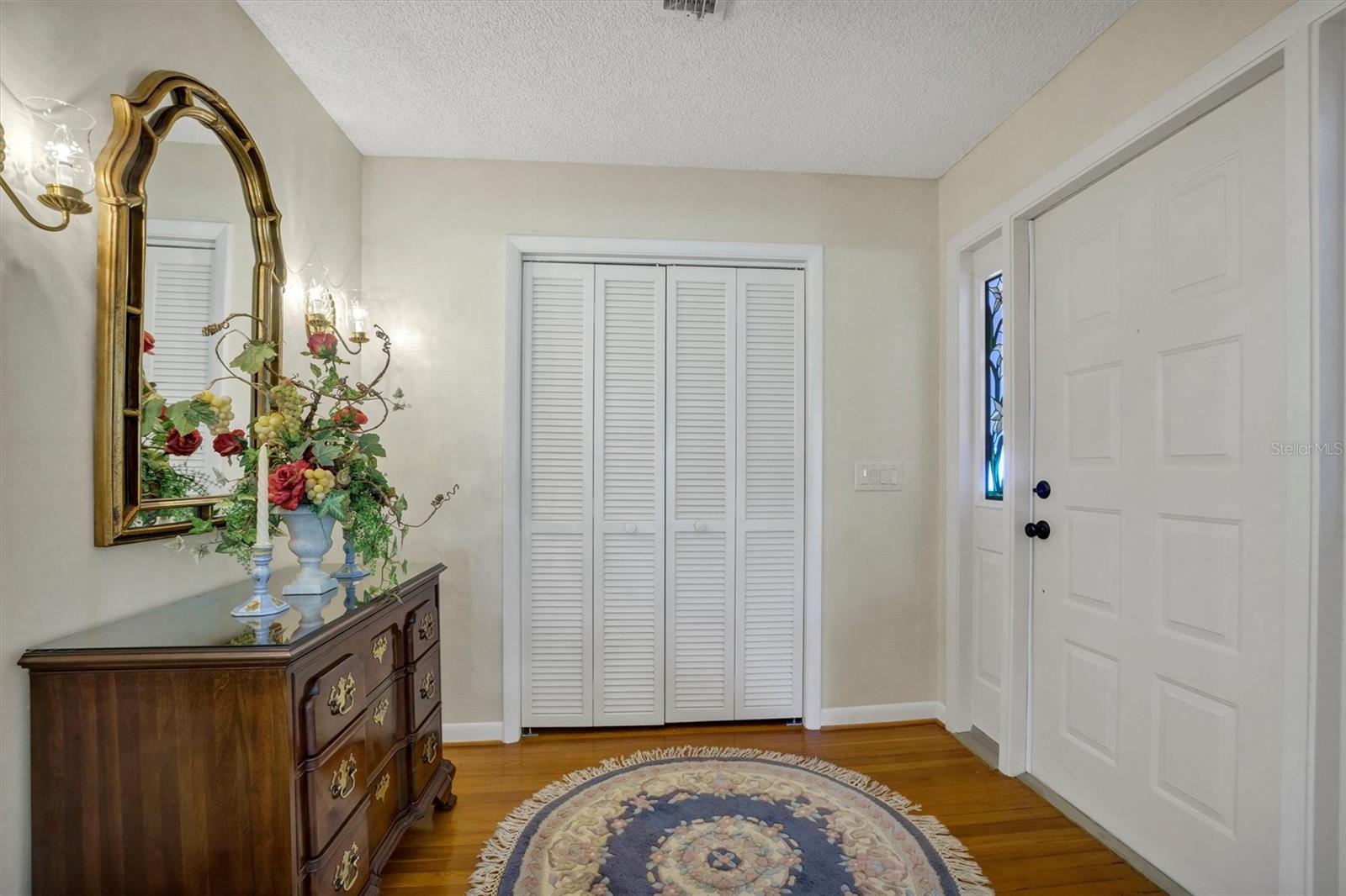 Image 9 of 76 For 6002 Country Club Drive