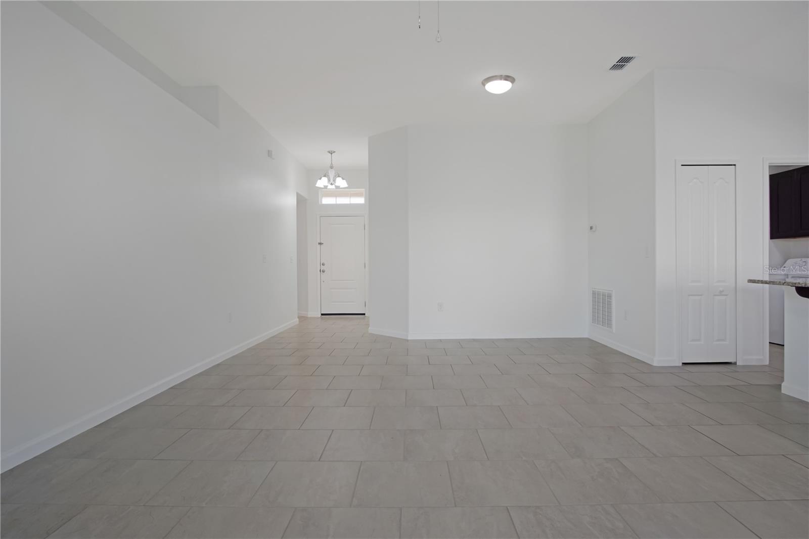 Image 11 of 28 For 2034 Honeybell Avenue