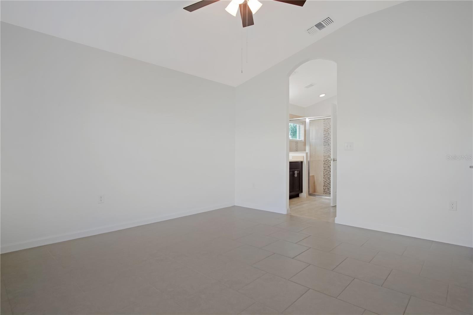 Image 12 of 28 For 2034 Honeybell Avenue