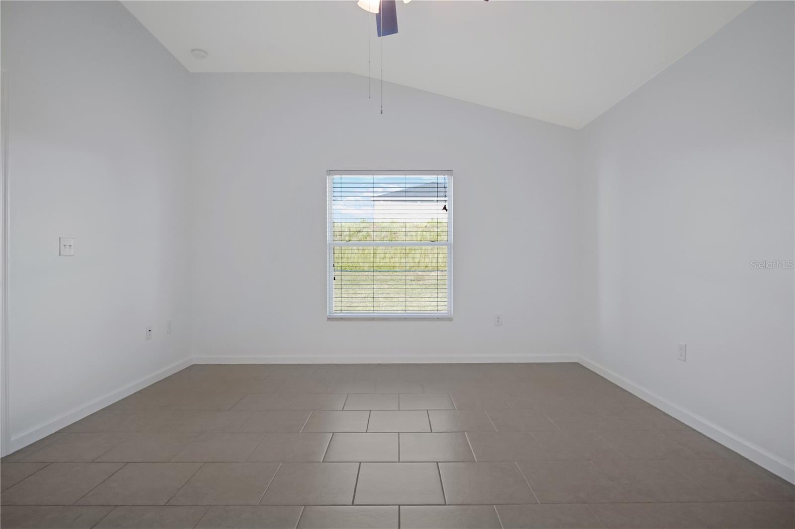 Image 15 of 28 For 2034 Honeybell Avenue