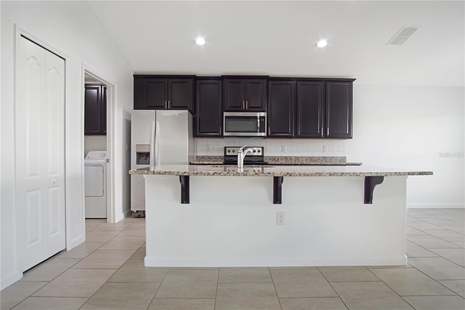 Image 4 of 28 For 2034 Honeybell Avenue