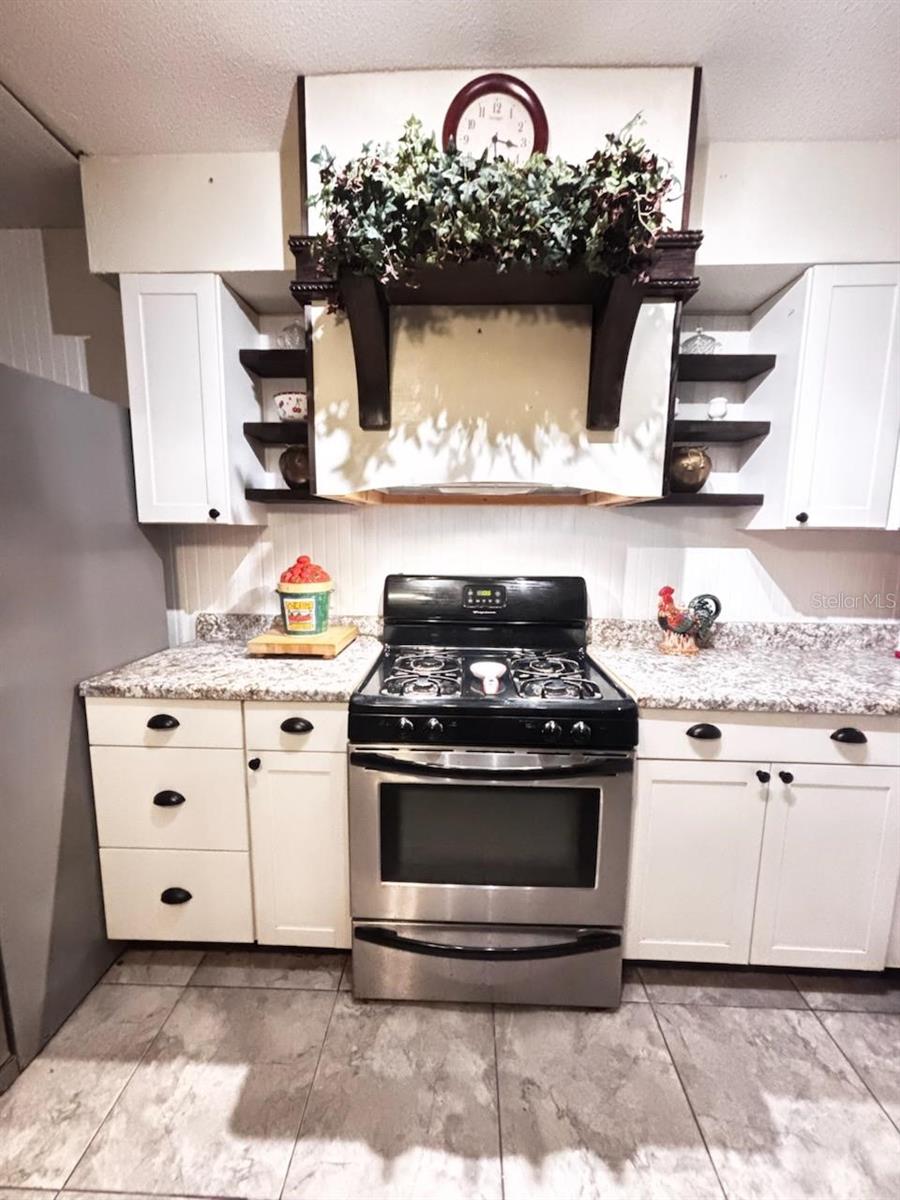 Image 4 of 14 For 801 9th Street Ne