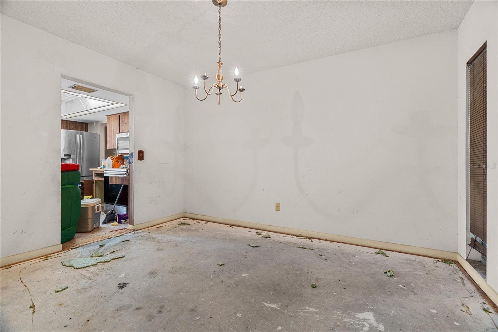 Listing photo id 9 for 501 Hillpine Way