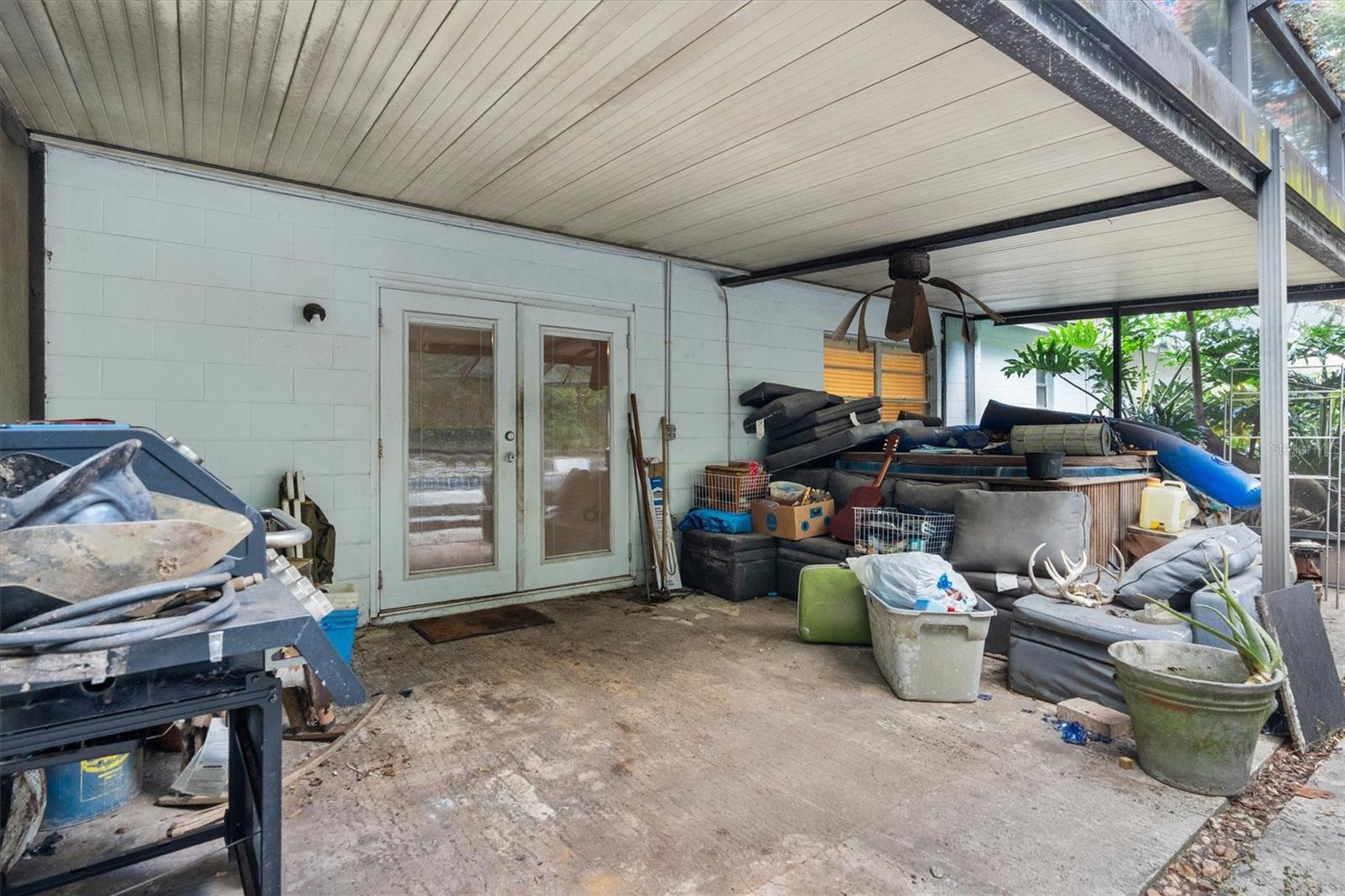 Listing photo id 19 for 501 Hillpine Way