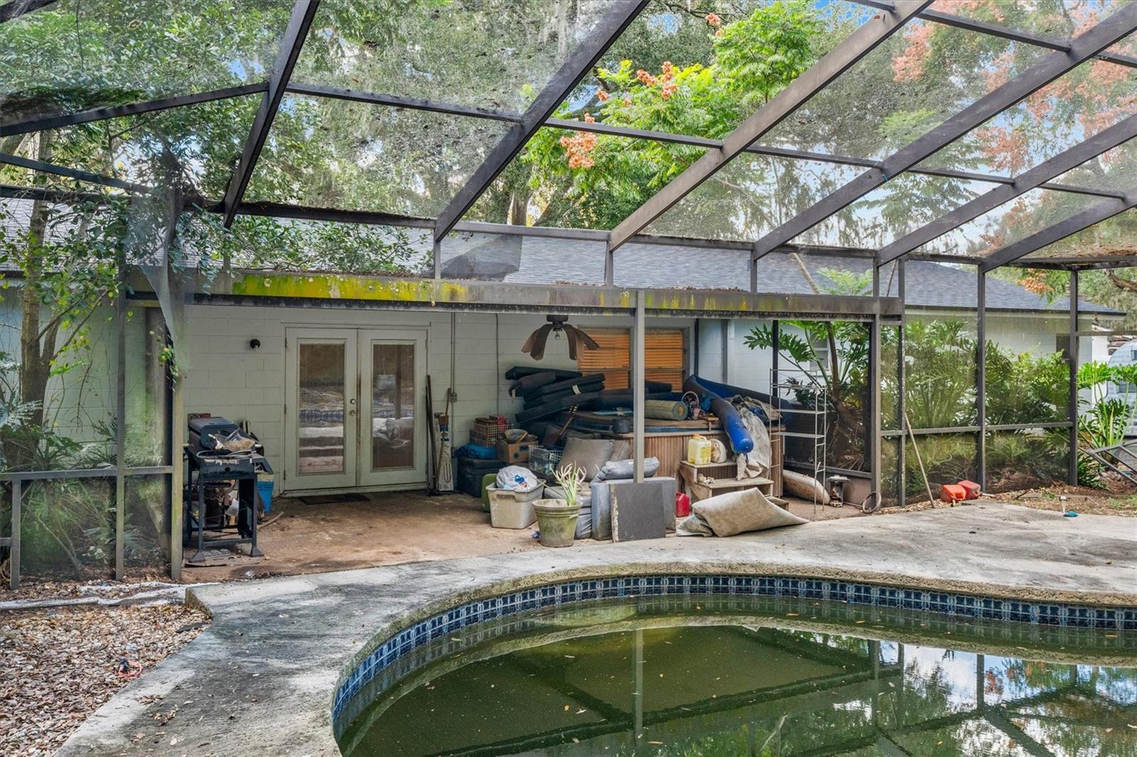 Listing photo id 22 for 501 Hillpine Way