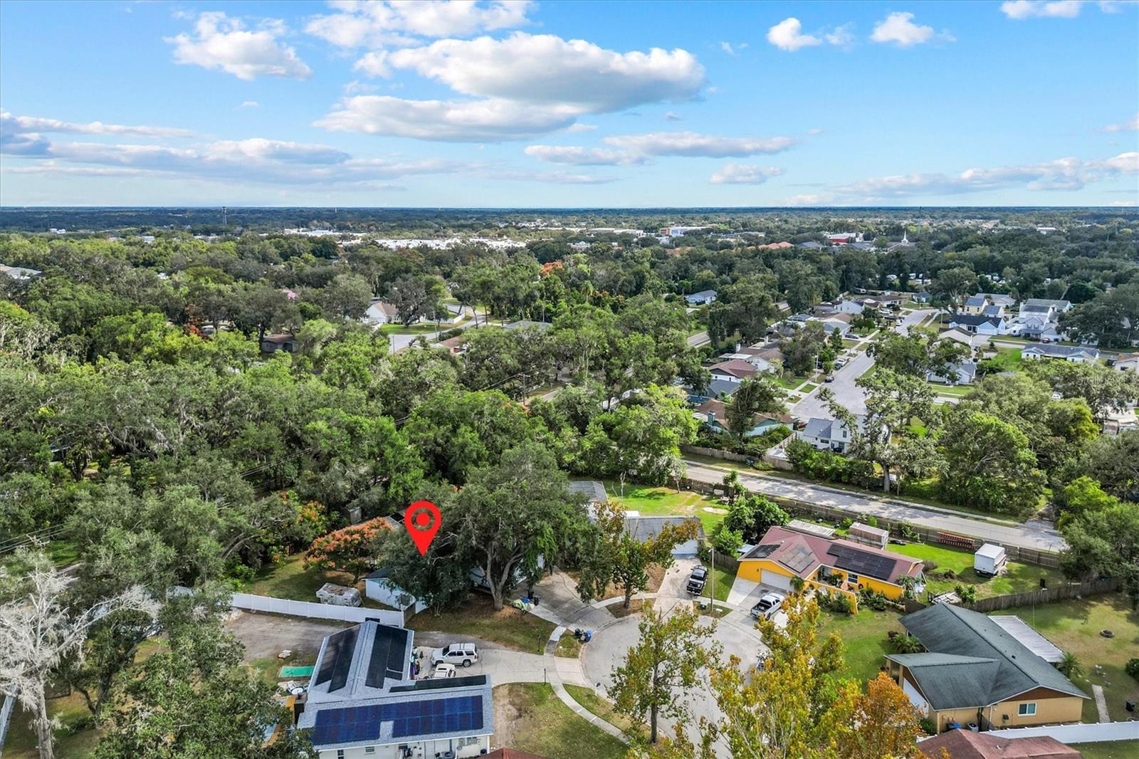 Listing photo id 29 for 501 Hillpine Way