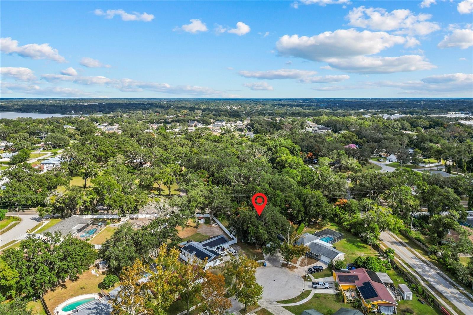 Listing photo id 30 for 501 Hillpine Way