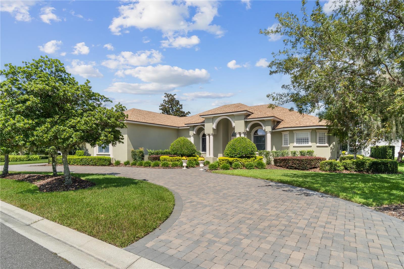 Details for 9506 Waterford Oaks Boulevard, WINTER HAVEN, FL 33884