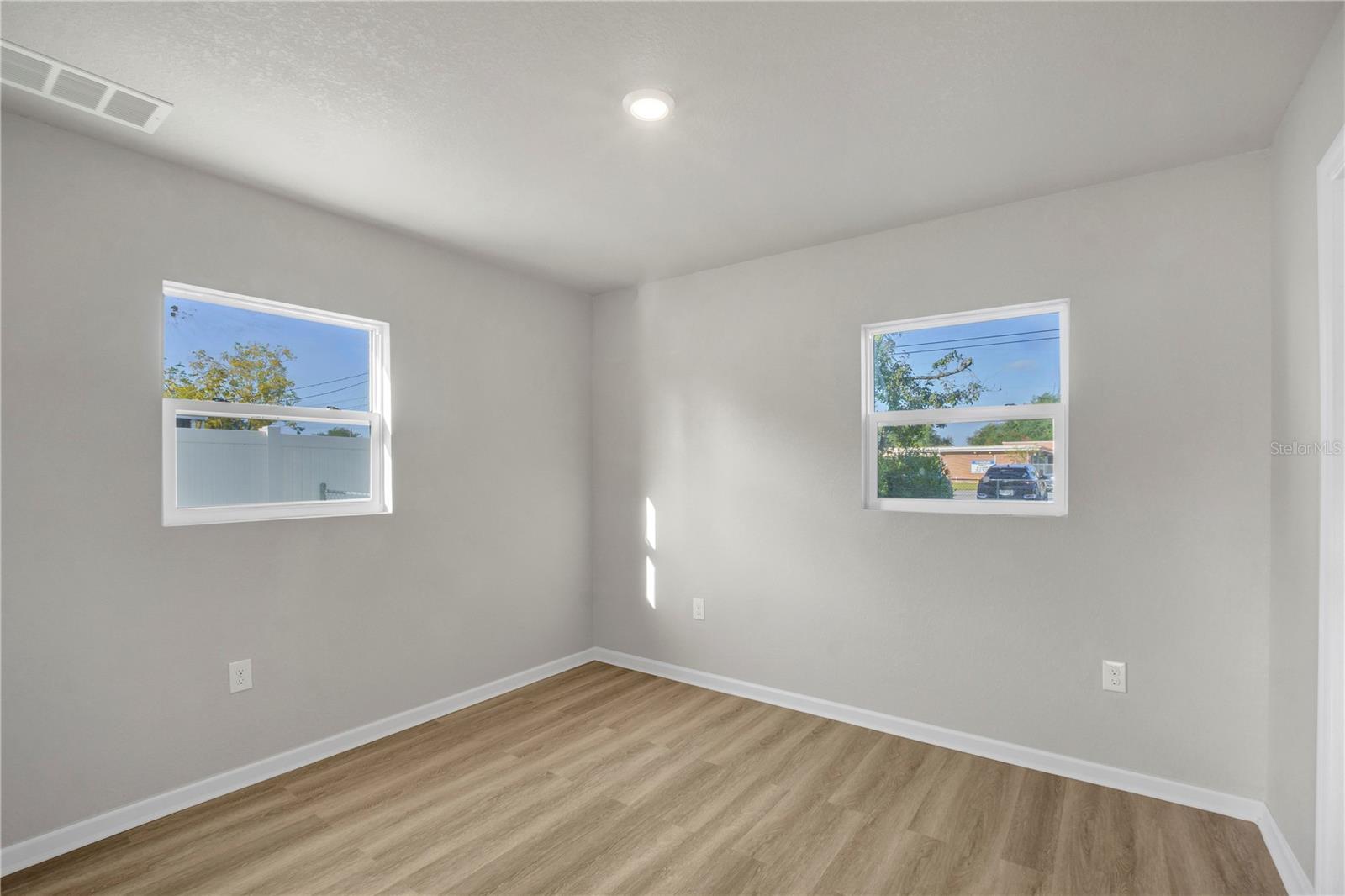 Image 11 of 21 For 739 Ellerbe Way