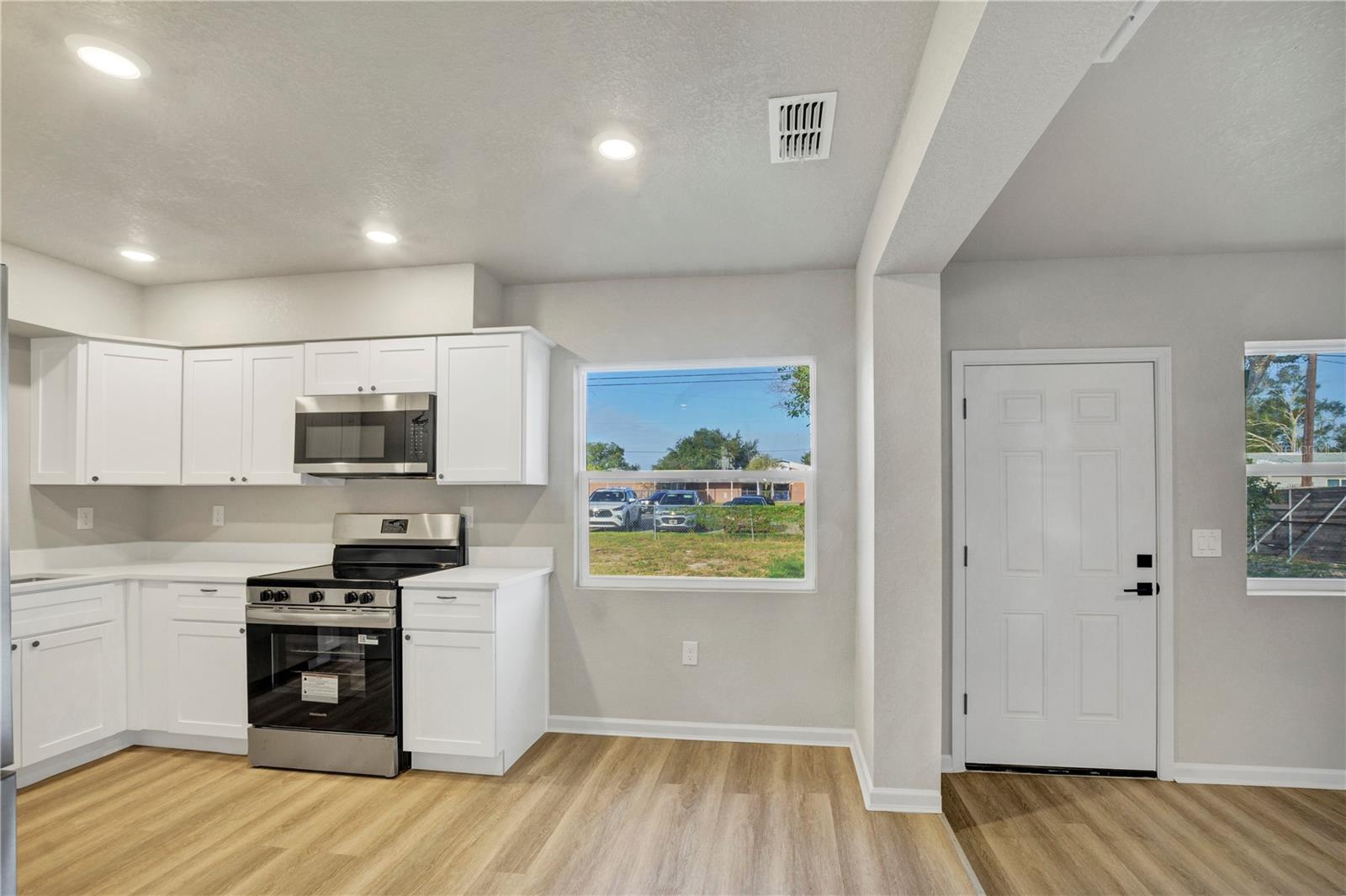 Image 4 of 21 For 739 Ellerbe Way