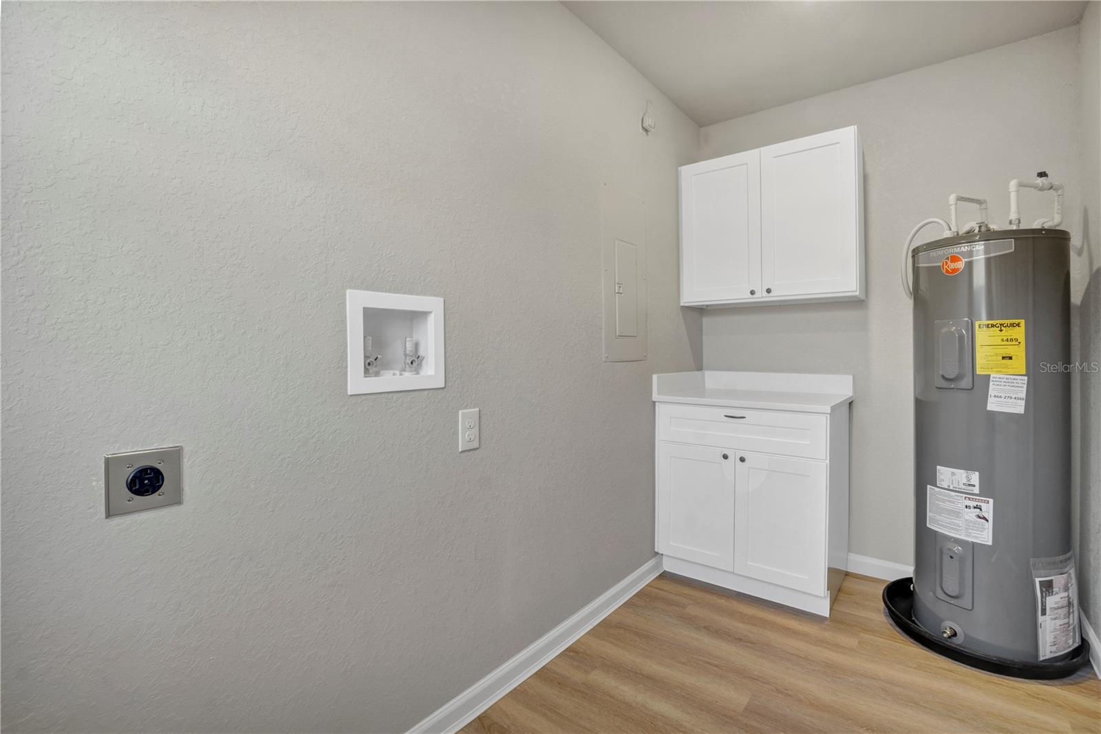 Image 9 of 21 For 739 Ellerbe Way