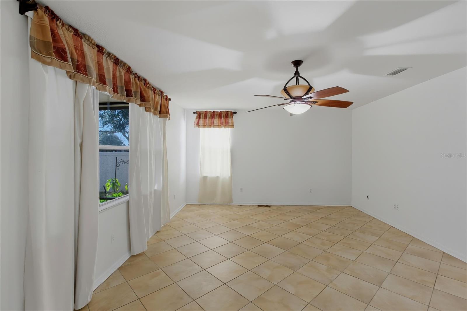 Image 6 of 64 For 2510 Brownwood Drive