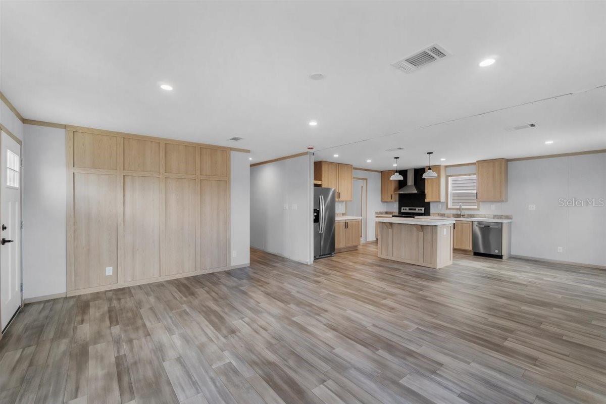 Image 5 of 14 For 4607 Oak Street