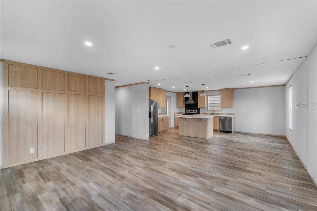 Image 6 of 14 For 4607 Oak Street