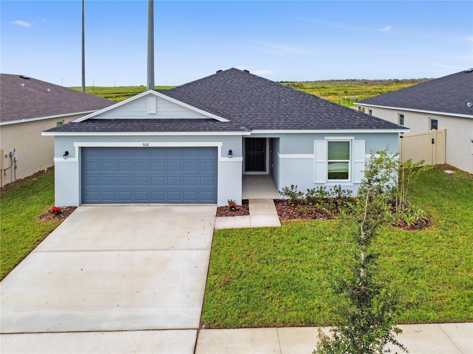 Image 4 of 30 For 608 Royal Palm Drive