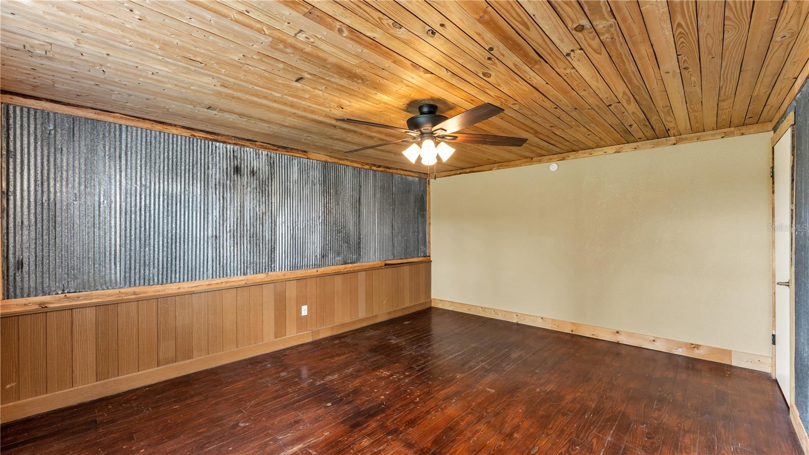 Image 8 of 8 For 809 Canal Street